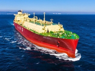 Irán logra poner en jaque a la industria marítima y al mercado energético tras ataque a infraestructura clave en Catar